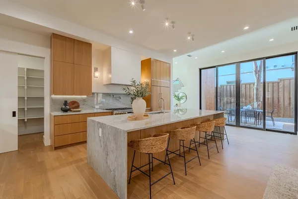 $1,924,000 | 7319 Casa Loma Avenue, Dallas, TX 75214