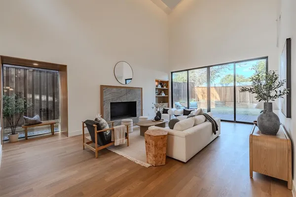 $1,924,000 | 7319 Casa Loma Avenue, Dallas, TX 75214