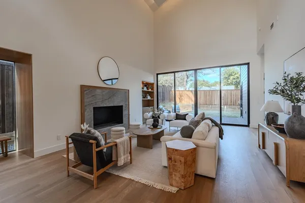 $1,924,000 | 7319 Casa Loma Avenue, Dallas, TX 75214