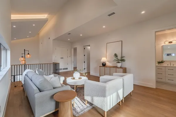 $1,924,000 | 7319 Casa Loma Avenue, Dallas, TX 75214