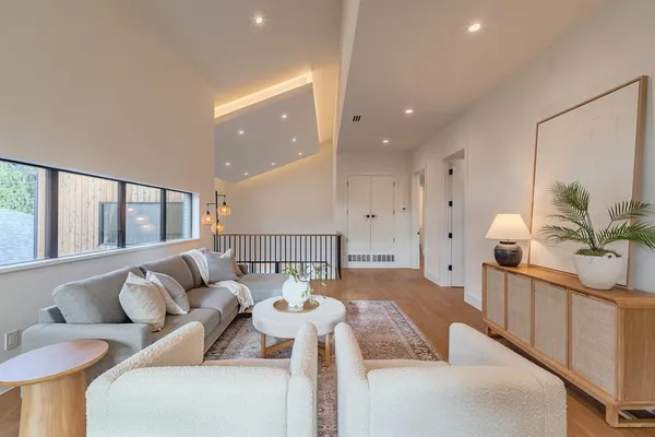 $1,924,000 | 7319 Casa Loma Avenue, Dallas, TX 75214