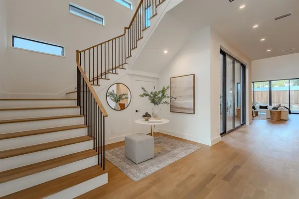 $1,924,000 | 7319 Casa Loma Avenue, Dallas, TX 75214