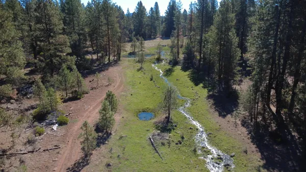 $935,000 | 0 Hadwick Topsy Property Klamath Falls, Dorris, OR 96023