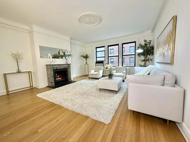 $1,295,000 | 140 West 58th Street, Unit 9A | Midtown Central