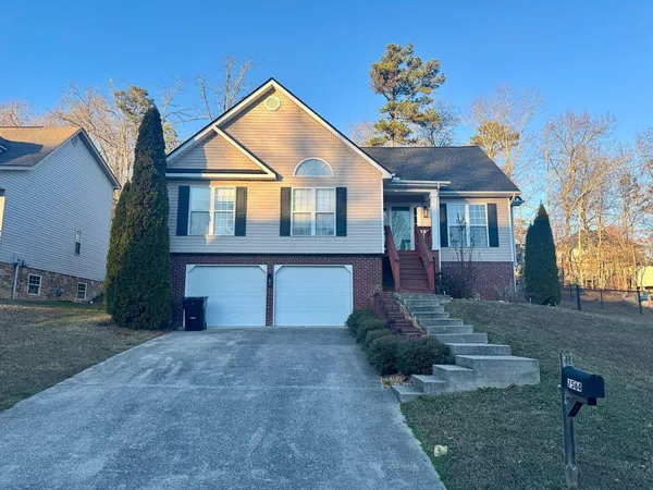 $2,250 | 7564 Passport Drive, Ooltewah, TN 37363