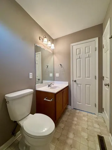 $2,350 | 7564 Passport Drive, Ooltewah, TN 37363