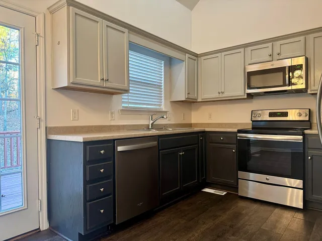 $2,350 | 7564 Passport Drive, Ooltewah, TN 37363