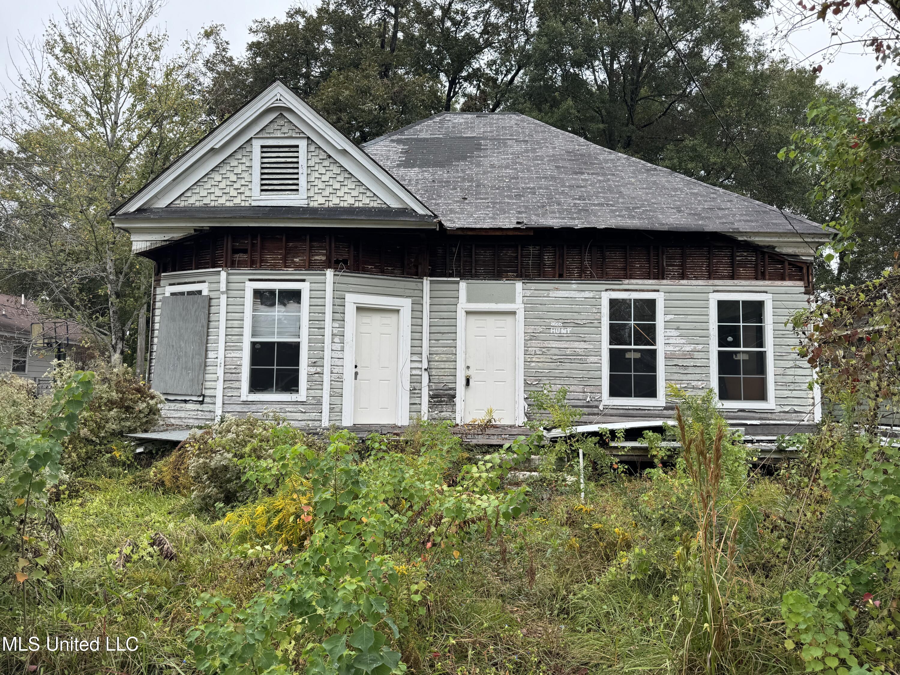 928 Hunt Street Jackson, MS 39203 - Photo 1 of 10 Front Elevation