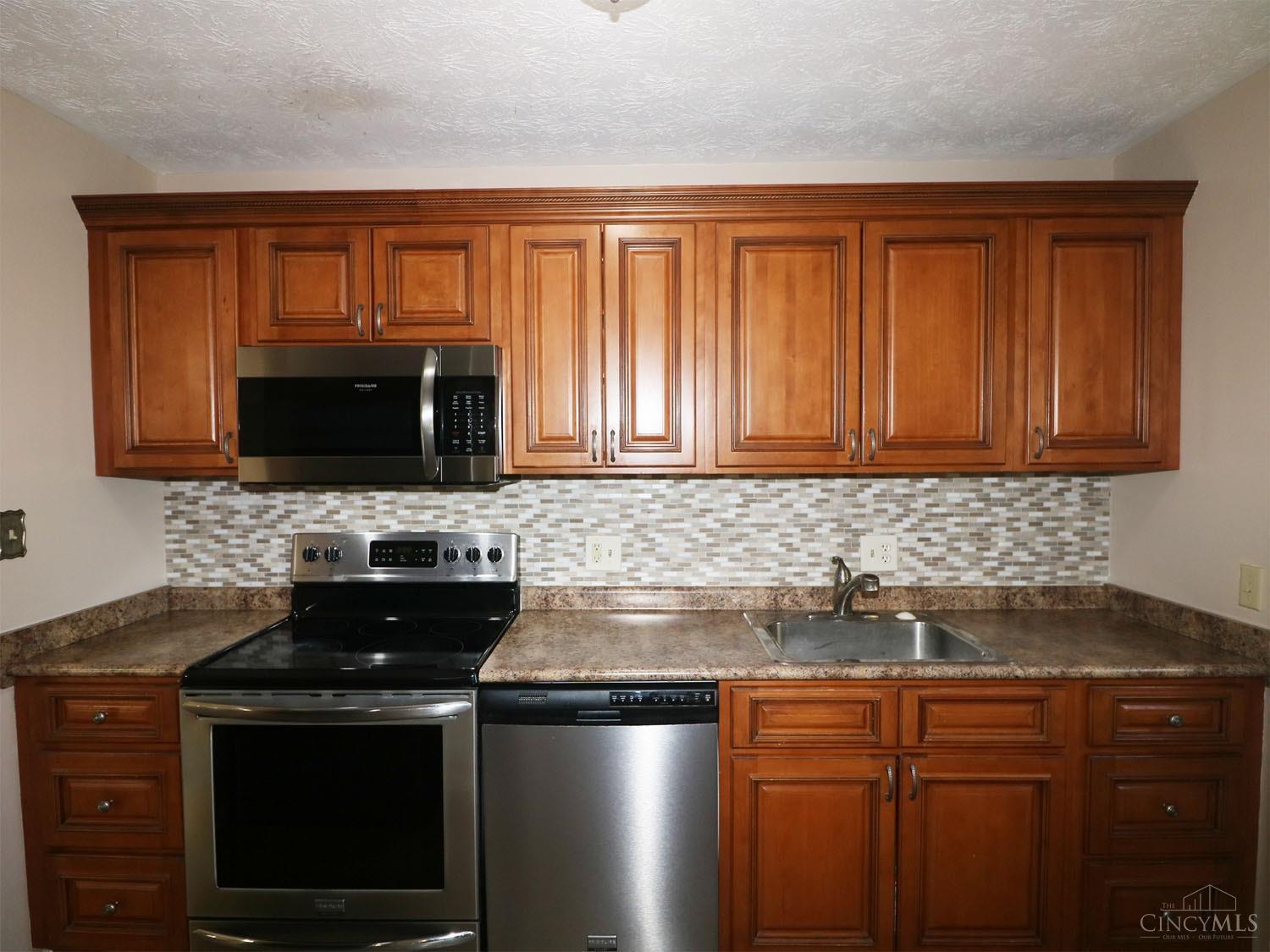 6169 Ricky Drive Fairfield, OH 45014 - Photo 9 of 46 Gallery Image 9