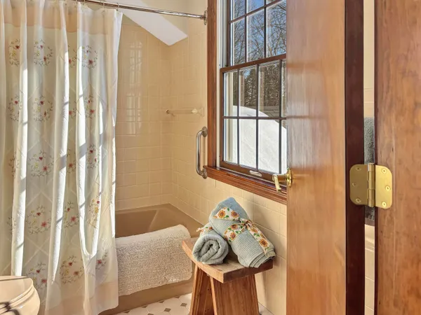 $850,000 | 25 Emerson Road, Durham, NH 03824