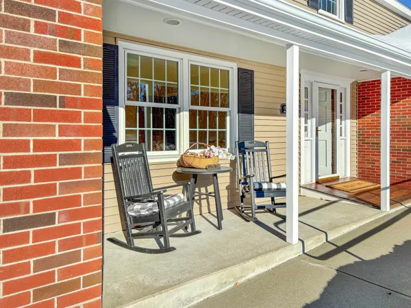 $825,000 | 25 Emerson Road, Durham, NH 03824