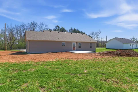 $325,000 | 1605 Paynes Church Road, Winchester, TN 37398