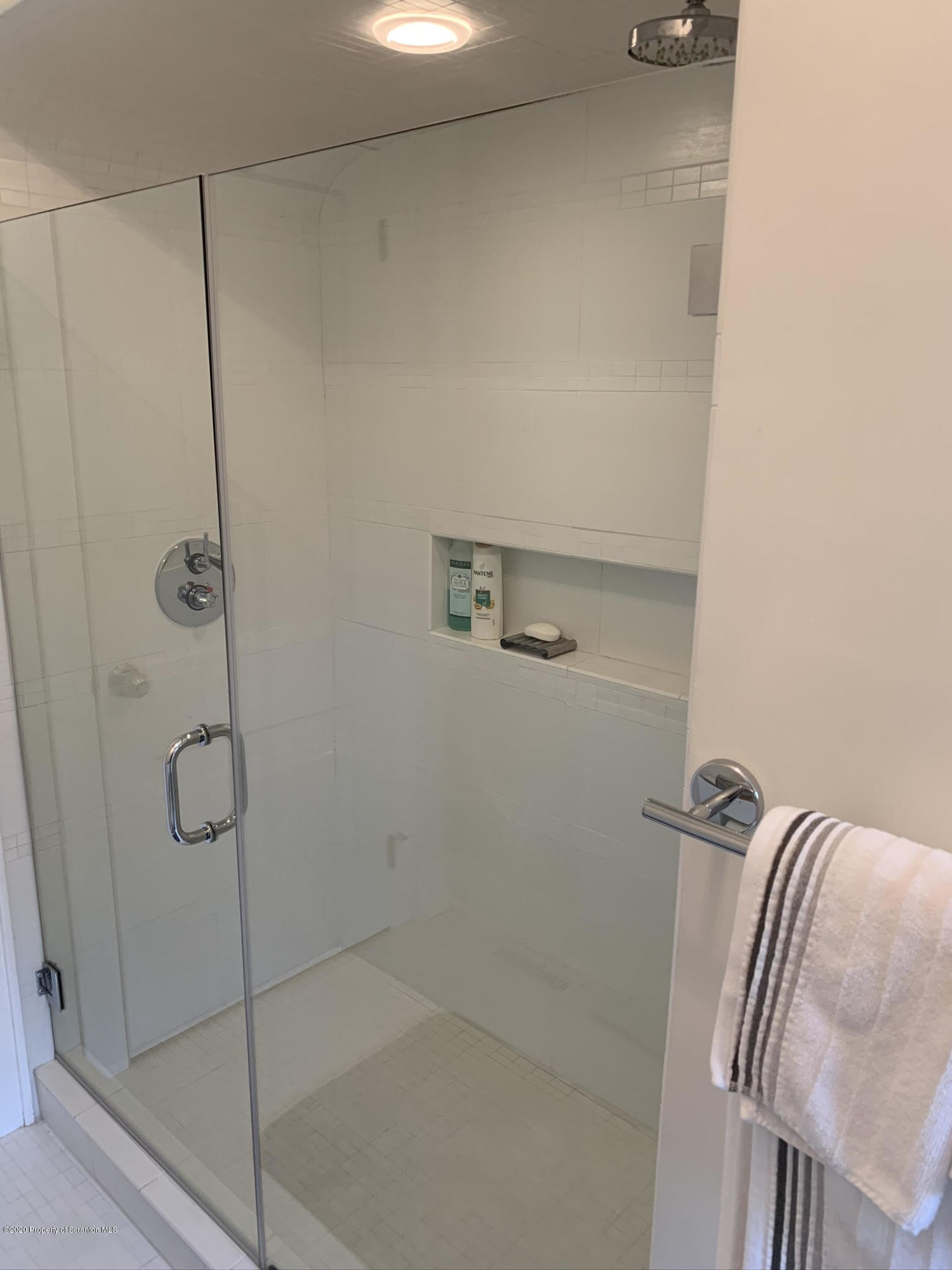 1164 Old Trail Road Clarks Summit, PA 18411 - Photo 21 of 36 full bath - main