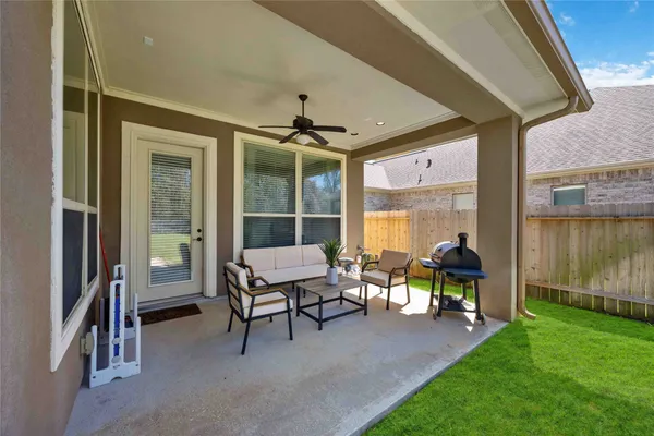 $585,000 | 30823 Raleigh Creek Drive, Tomball, TX 77375