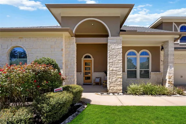 $585,000 | 30823 Raleigh Creek Drive, Tomball, TX 77375