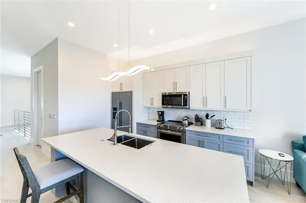 $25,000 | 596 111th Avenue North, Naples, FL 34108