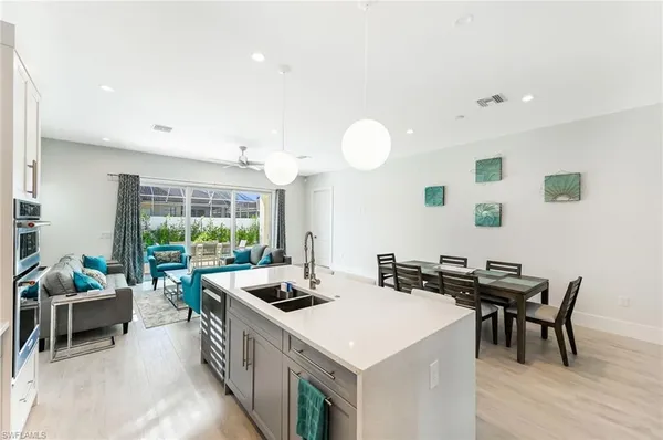 $25,000 | 596 111th Avenue North, Naples, FL 34108
