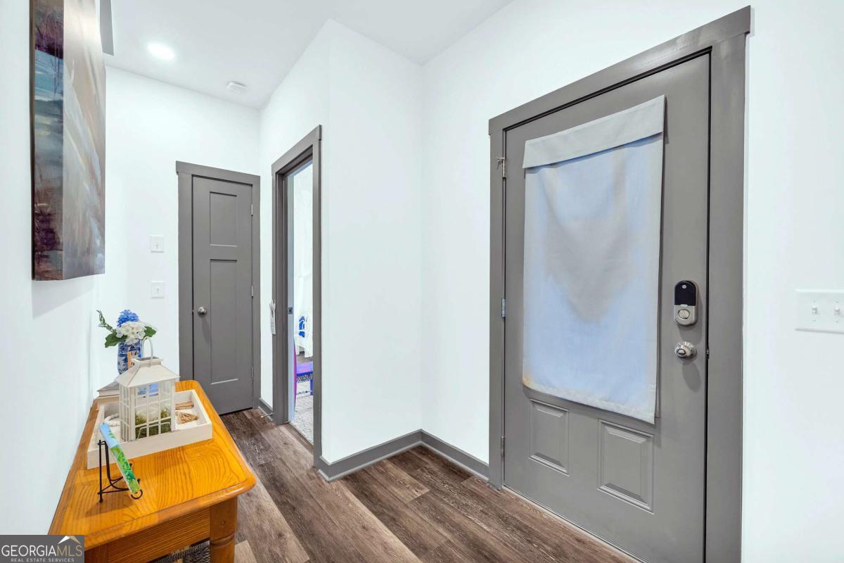 153 North Point Circle Hartwell, GA 30643 - Photo 7 of 60