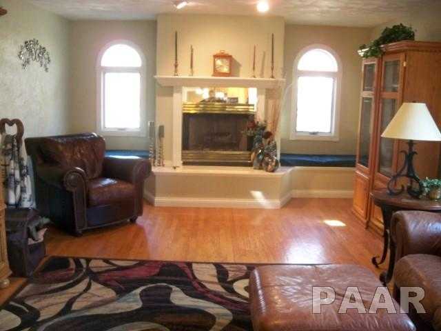78 Forestview Road Morton, IL 61550 - Photo 5 of 31 Gallery Image 5