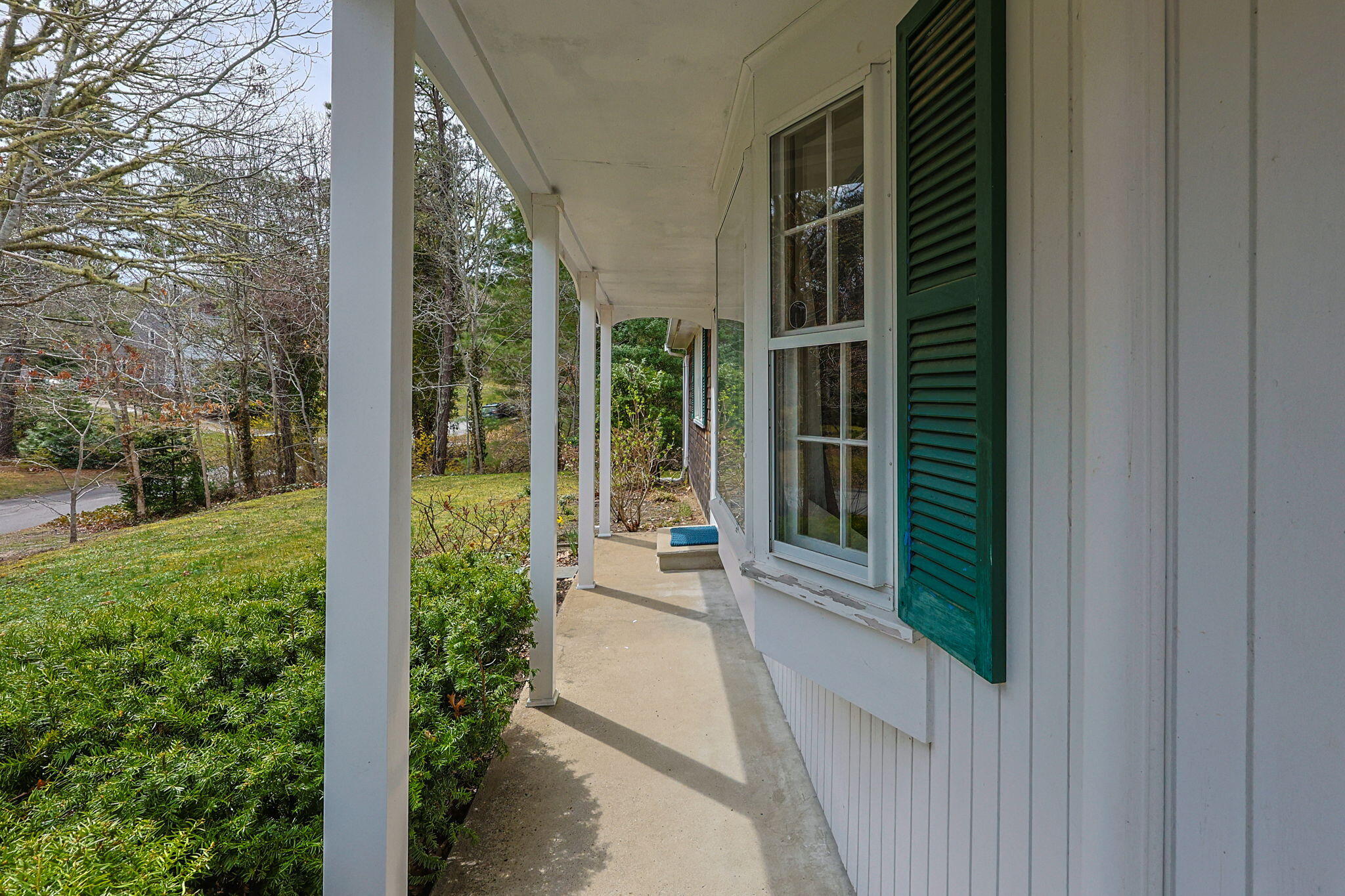 61 Oak Hill Road Chatham, MA 02633 - Photo 3 of 44 Covered porch