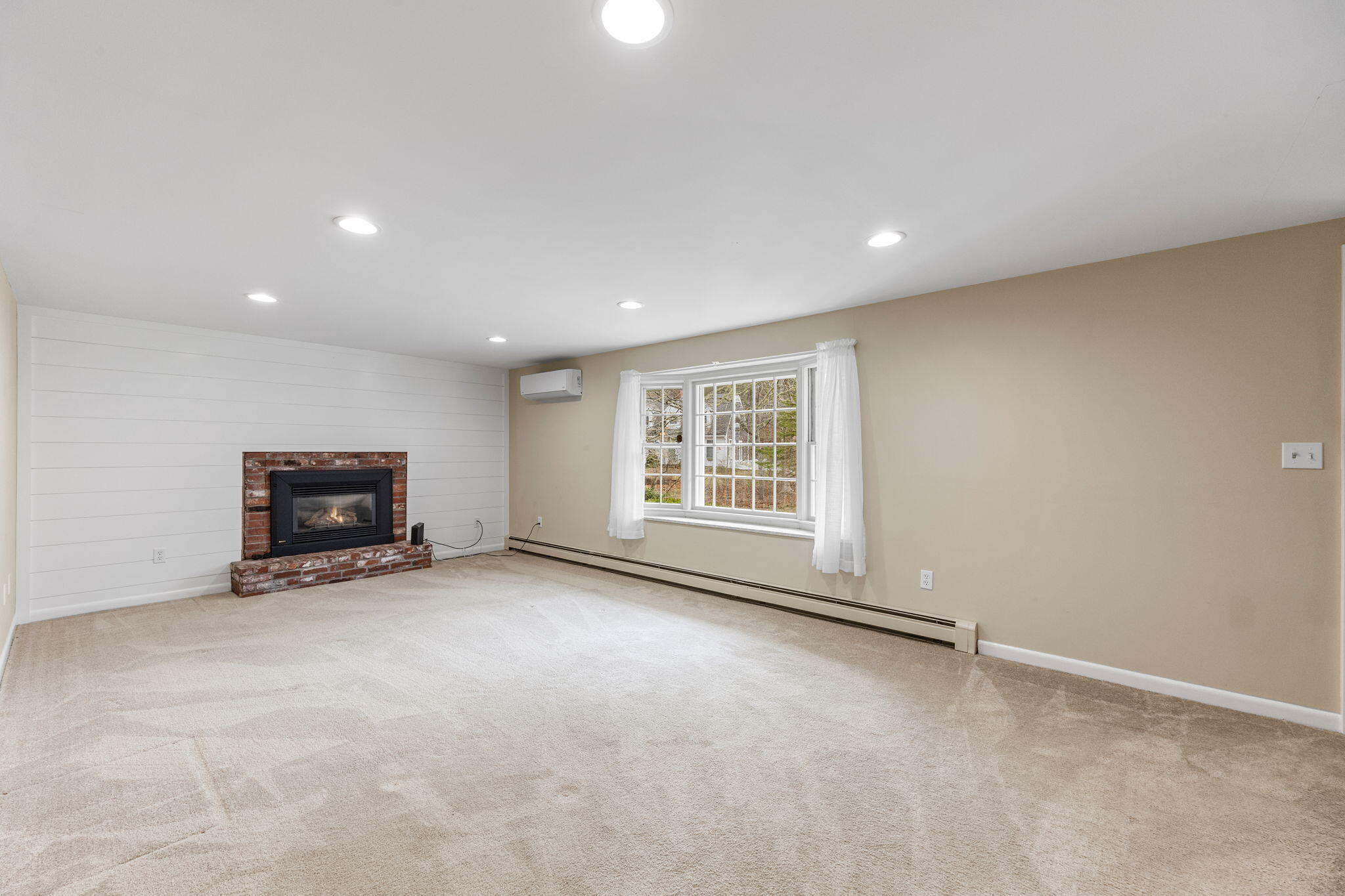 61 Oak Hill Road Chatham, MA 02633 - Photo 6 of 44 Bay window