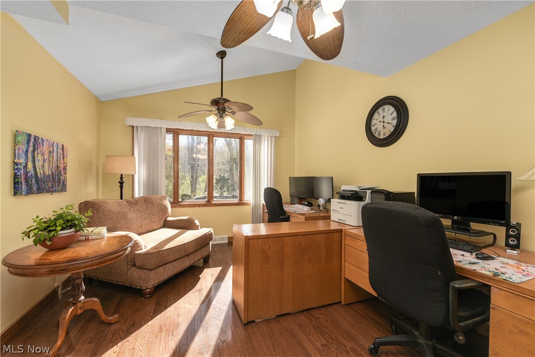 880 Center Road Hinckley, OH 44233 - Photo 13 of 35 Gallery Image 13