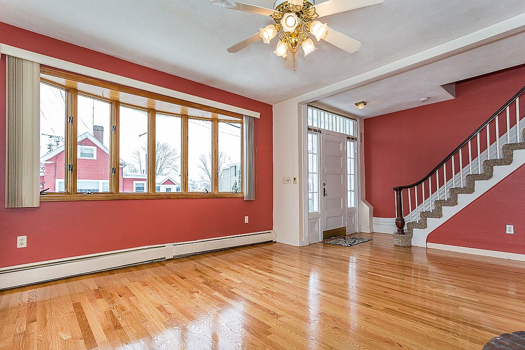 21 Franklin Street Woburn, MA 01801 - Photo 2 of 17