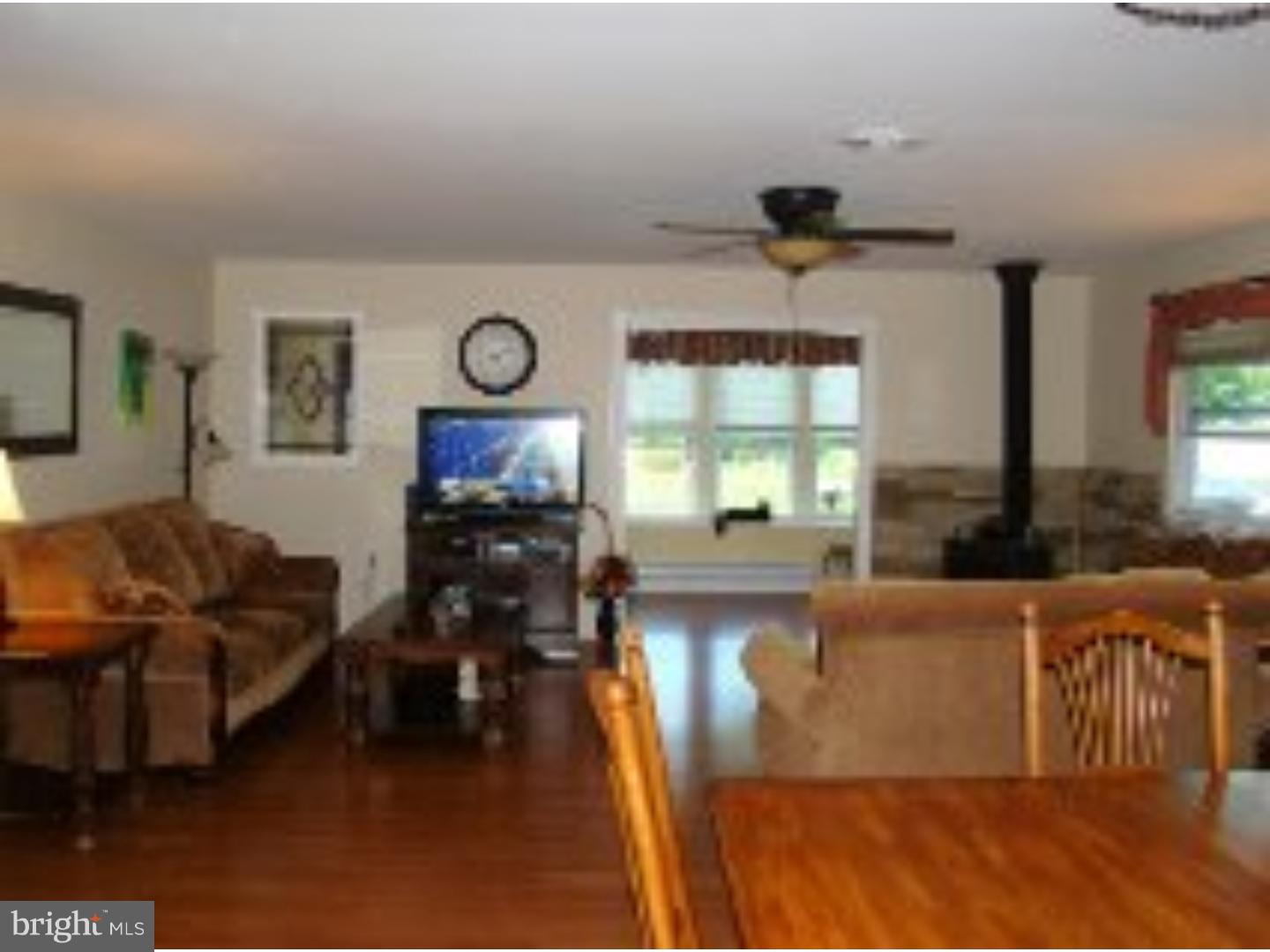 126 A Sunset Road, Unit A Whiting, NJ 08759 - Photo 10 of 14 Living Room