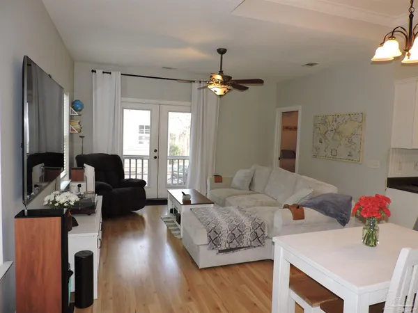 $2,100 | 1531 North 12th Avenue, Pensacola, FL 32503