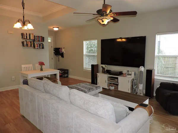 $2,100 | 1531 North 12th Avenue, Pensacola, FL 32503