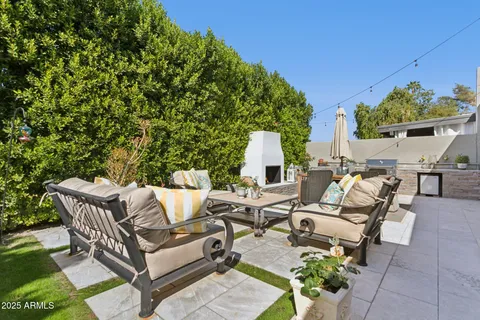 $815,000 | 216 West Winged Foot Road, Phoenix, AZ 85023