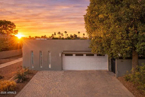 $815,000 | 216 West Winged Foot Road, Phoenix, AZ 85023