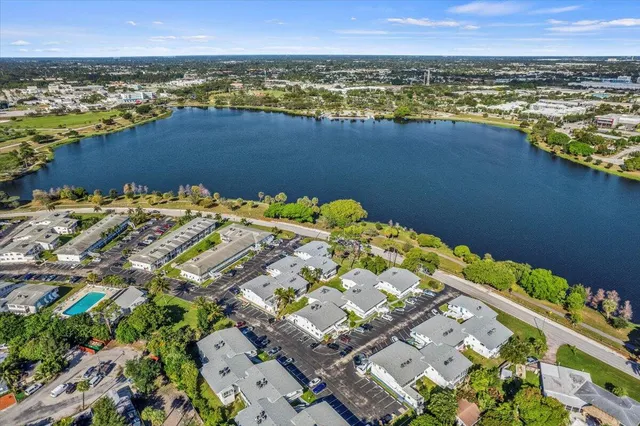 $210,000 | 2004 Lake Osborne Drive, Unit 1, Lake Worth Beach, FL 33461