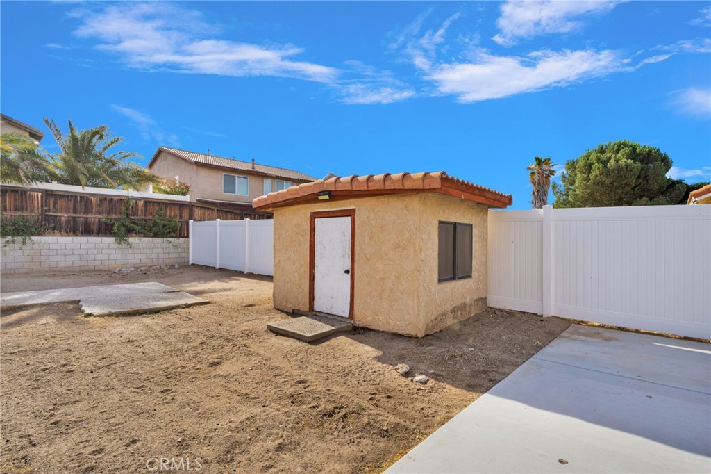 13194 Cardinal Road Victorville, CA 92392 - Photo 47 of 64