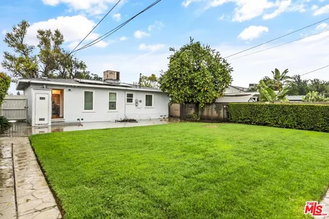 $798,000 | 18148 Hartland Street, Reseda, CA 91335