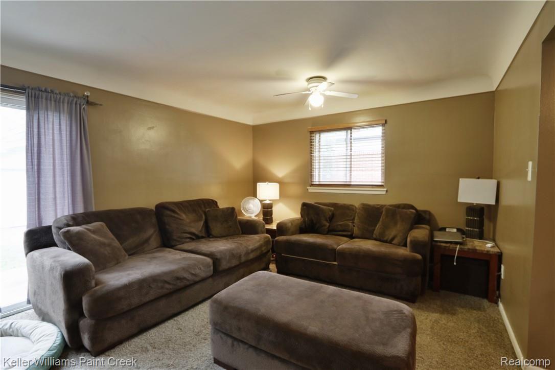 35425 Rutherford Street Clinton Township, MI 48035 - Photo 3 of 17 family room.jpg