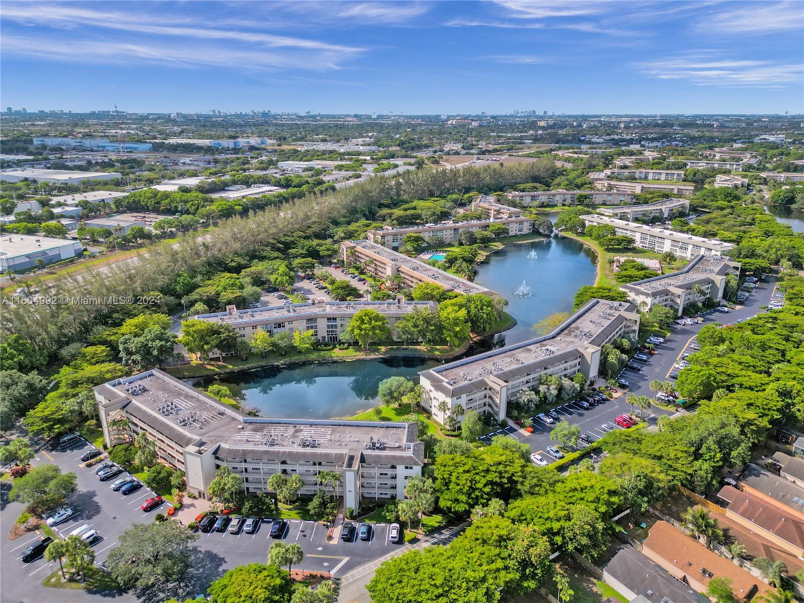 1802 Eleuthera Point, Unit E3 Coconut Creek, FL 33066 - Photo 77 of 78 an aerial view of multiple house