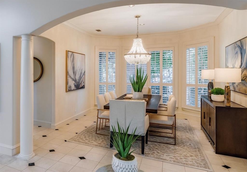 5212 Scottish Way Plano, TX 75093 - Photo 4 of 4 a living room with furniture
