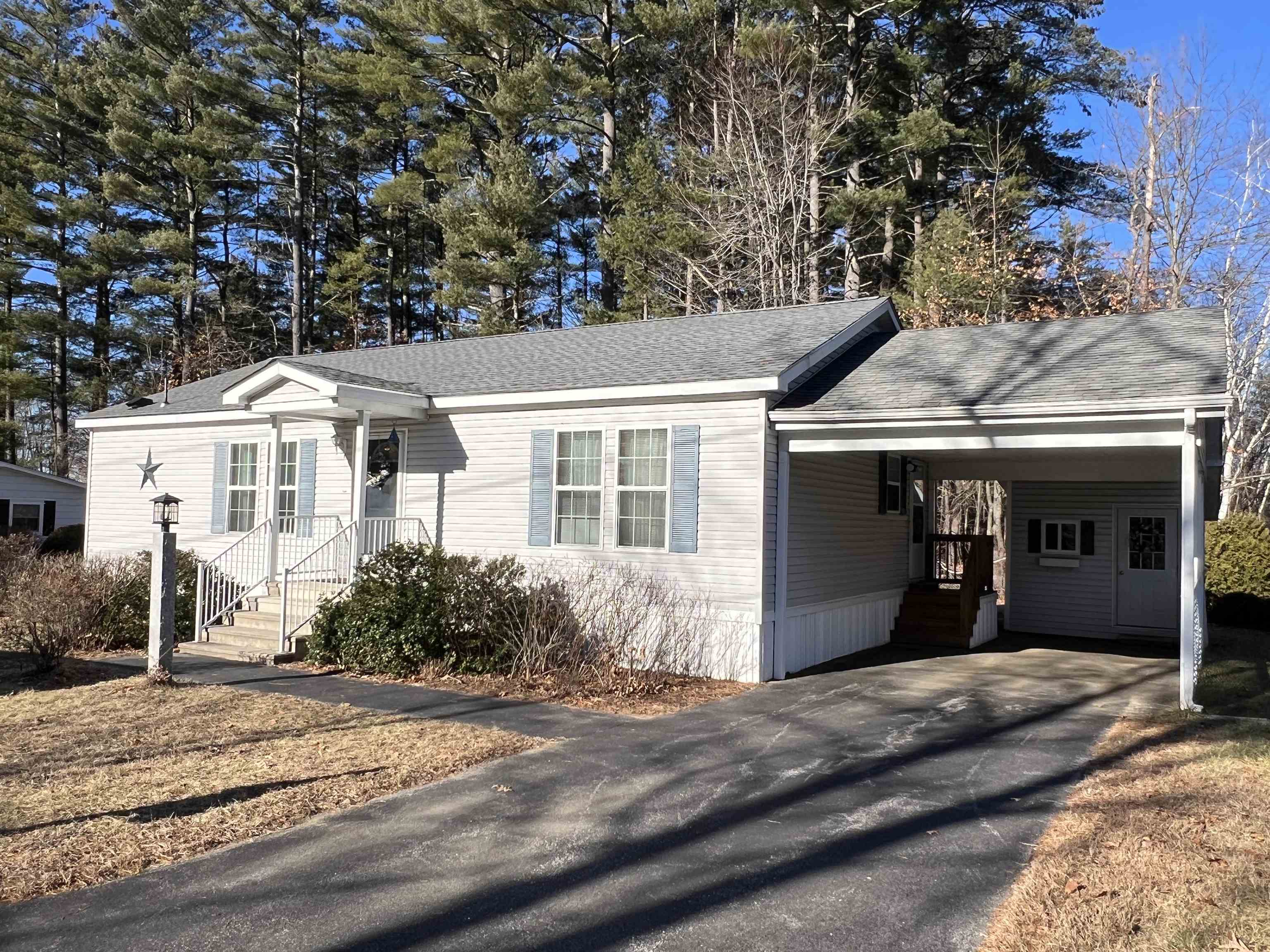 4 Centerwood Drive, Concord, NH 03301 Compass