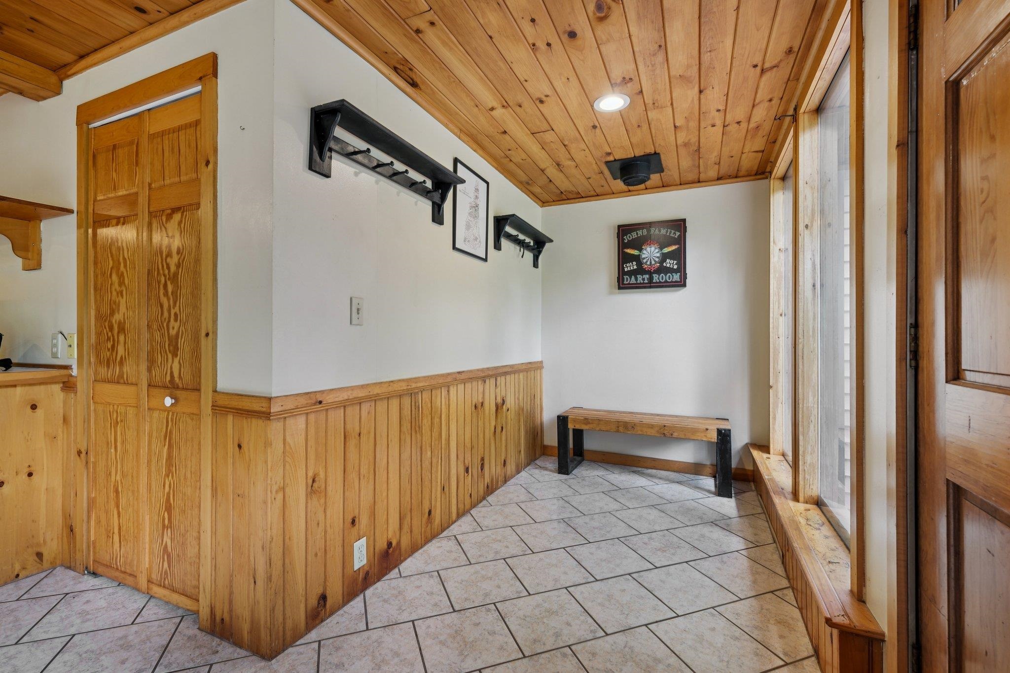 10 Critchett Road Candia, NH 03034 - Photo 4 of 40