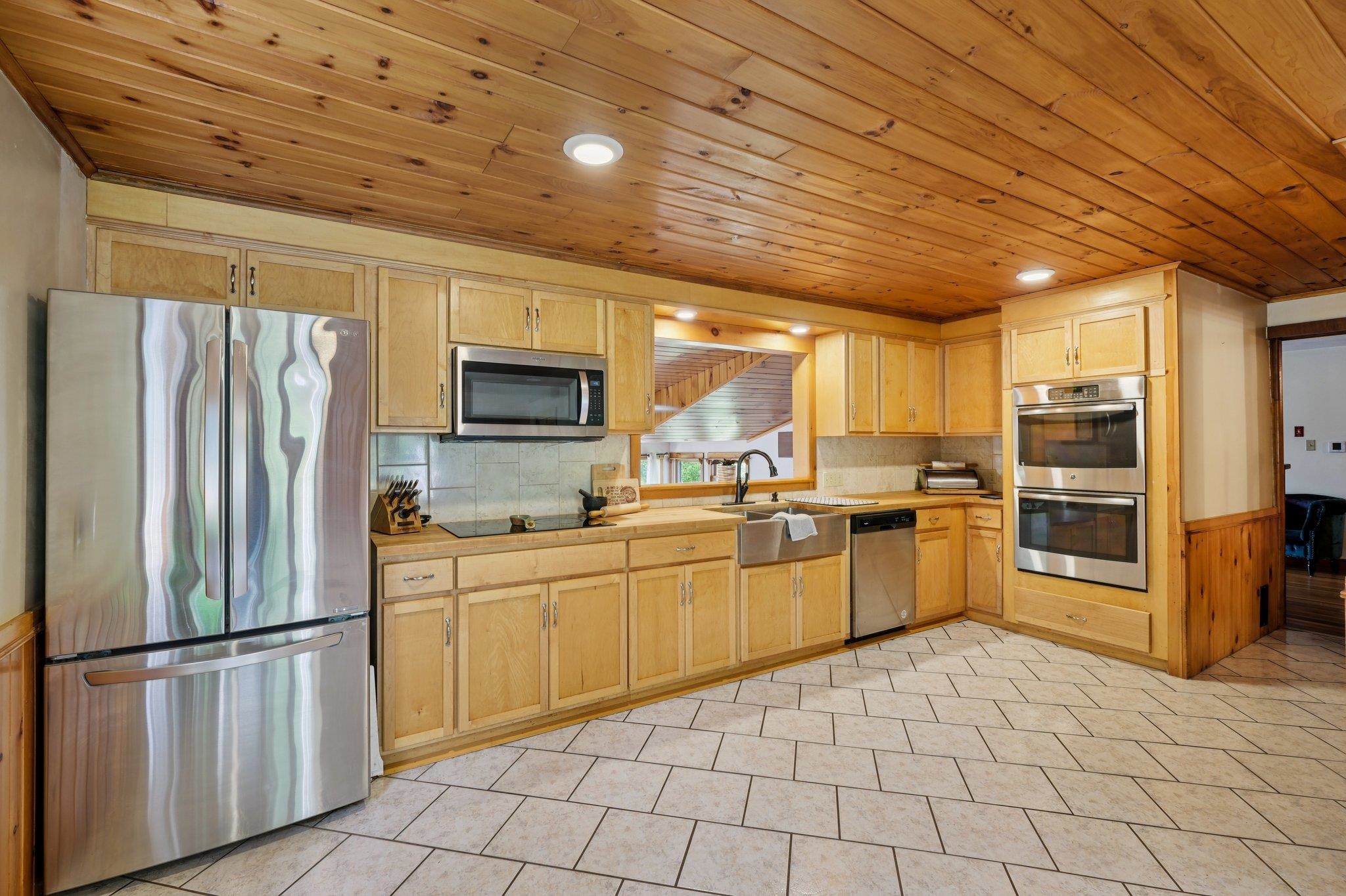 10 Critchett Road Candia, NH 03034 - Photo 8 of 40