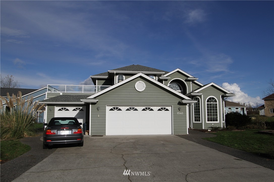 1540 Ocean View Lane Point Roberts, WA 98281 - Photo 3 of 10 Gallery Image 3