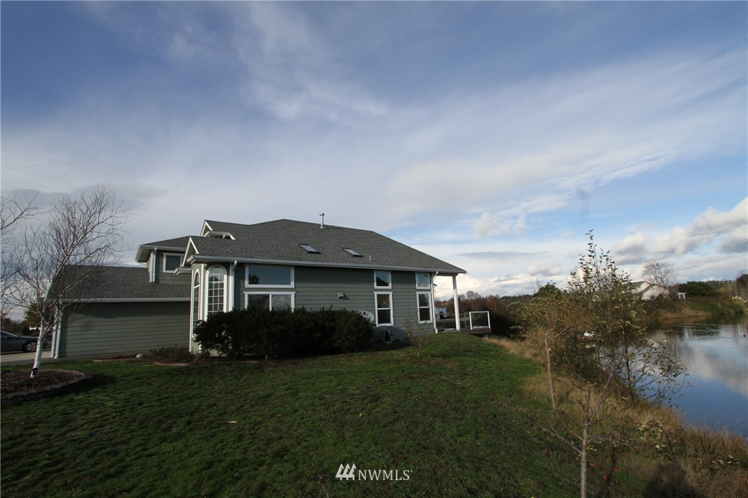 1540 Ocean View Lane Point Roberts, WA 98281 - Photo 8 of 10 Gallery Image 8