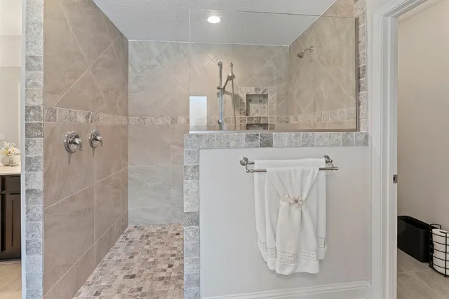 $447,900 | 3041 Crown Creek Circle, Crestview, FL 32539