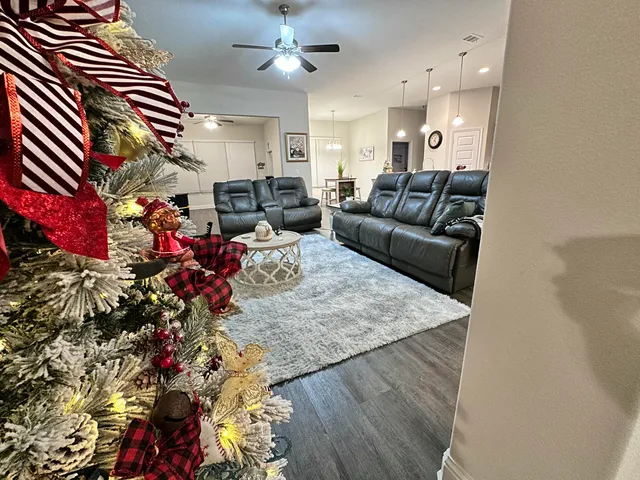 $447,900 | 3041 Crown Creek Circle, Crestview, FL 32539