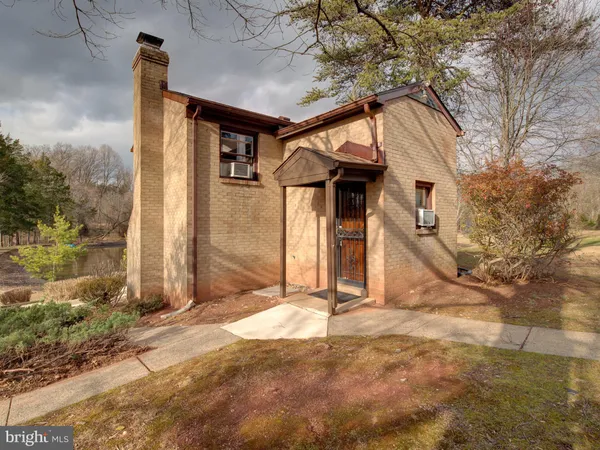 $2,100 | 1108 B Shaker Woods Road, Herndon, VA 20170