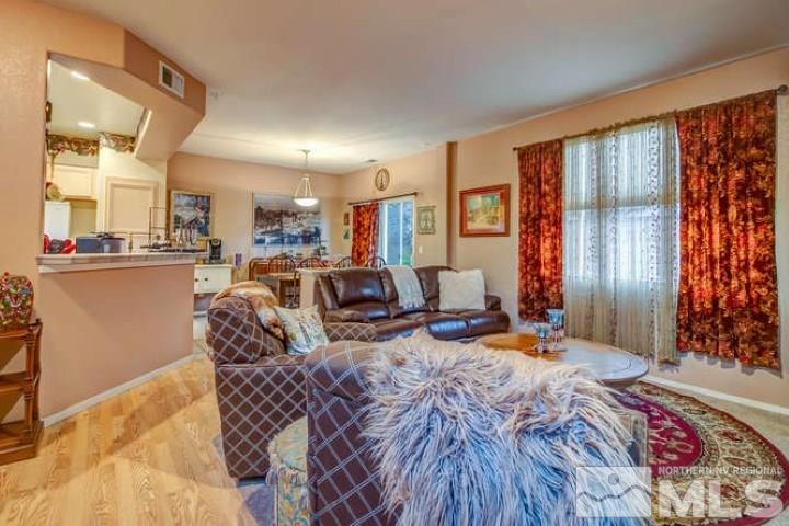 9685 Otter Way Reno, NV 89521 - Photo 3 of 18 Photo 3