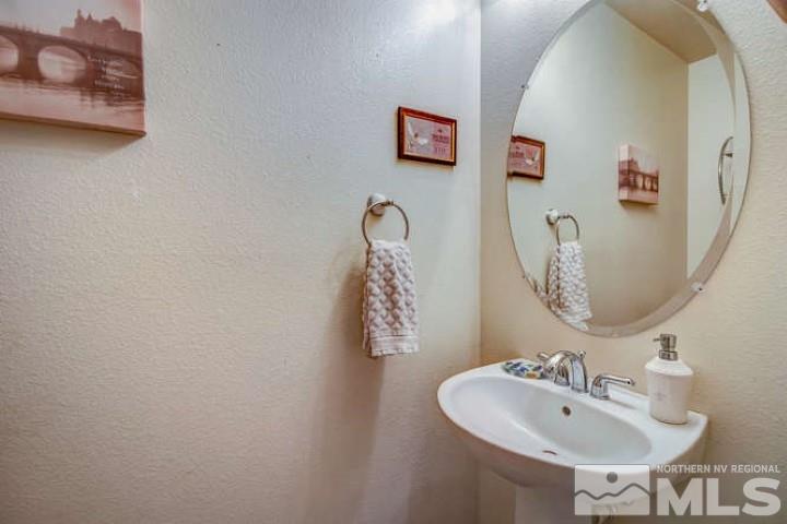 9685 Otter Way Reno, NV 89521 - Photo 9 of 18 Photo 9