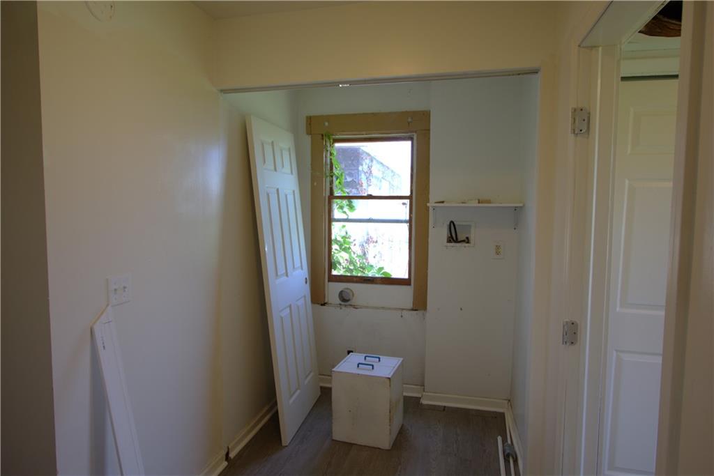 233 Allen Avenue Donora, PA 15033 - Photo 13 of 31 1st Floor 10x6 Laundry Hookup Room
