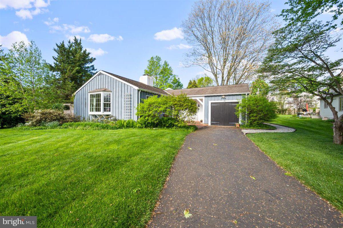13 Easthill Drive Doylestown, PA 18901 - Photo 2 of 49 DRIVEWAY PARKING